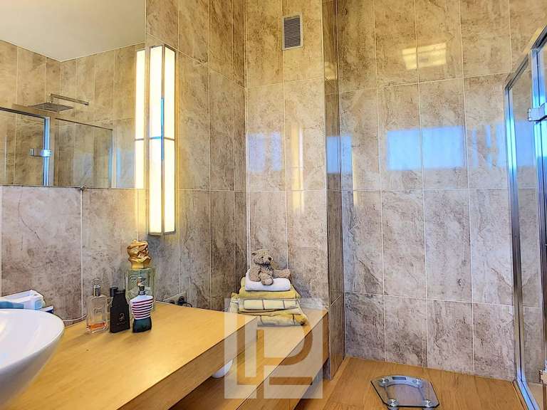 Apartment Le Cannet - 3 bedrooms - 165m²