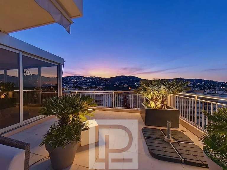 Apartment Le Cannet - 3 bedrooms - 165m²