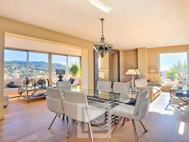 Apartment Le Cannet - 3 bedrooms - 165m²
