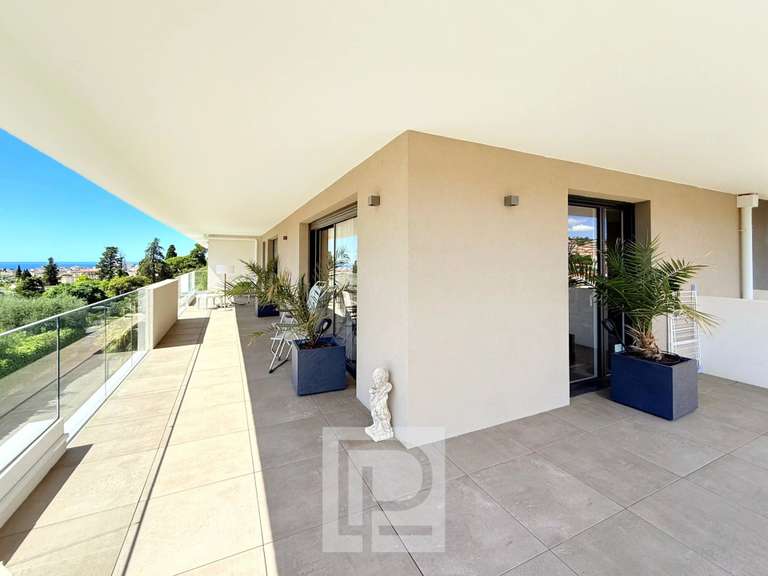 Appartement Le Cannet - 2 chambres - 92m²