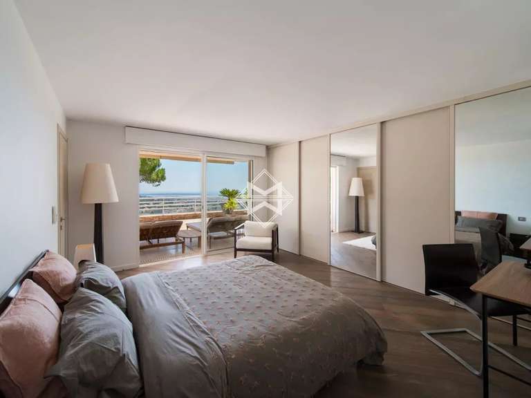 Apartment with Sea view Le Cannet - 4 bedrooms - 156m²
