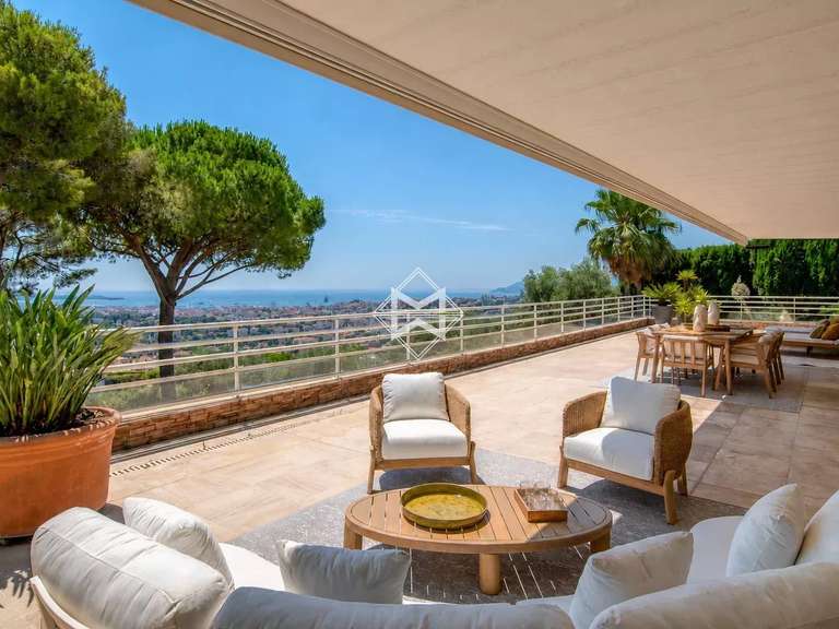 Apartment with Sea view Le Cannet - 4 bedrooms - 156m²