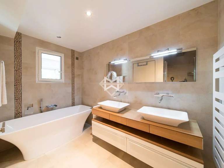 Apartment with Sea view Le Cannet - 4 bedrooms - 156m²