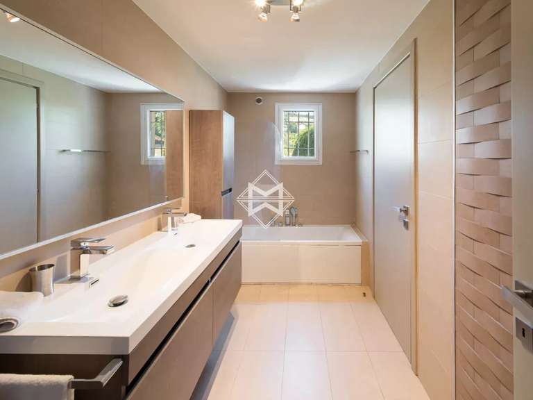 Apartment with Sea view Le Cannet - 4 bedrooms - 156m²