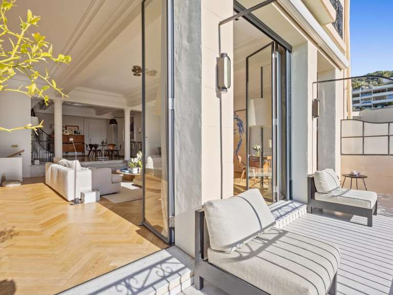 Mansion with Sea view Le Cannet - 3 bedrooms - 295m²
