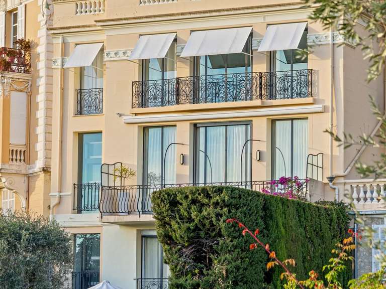 Mansion with Sea view Le Cannet - 3 bedrooms - 295m²