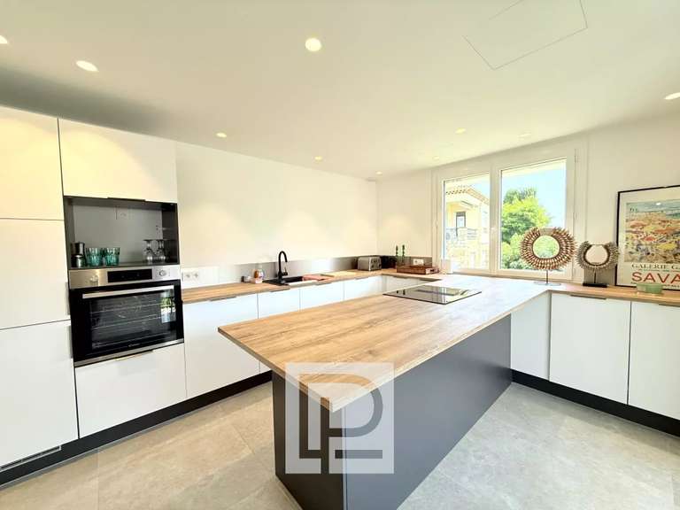 Maison Le Cannet - 4 chambres - 152m²