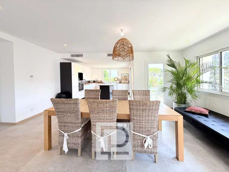 Maison Le Cannet - 4 chambres - 152m²