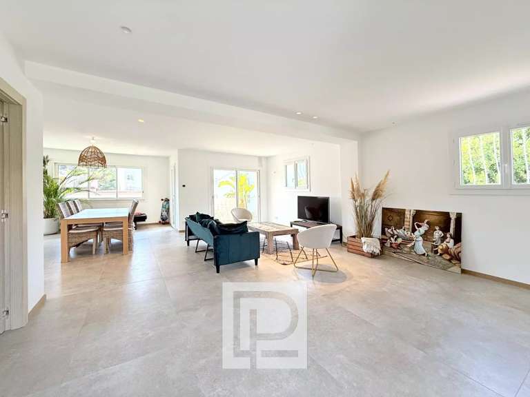 Maison Le Cannet - 4 chambres - 152m²