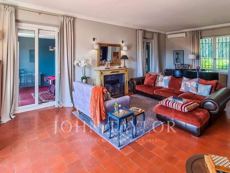 Maison Le Cannet - 9 chambres - 377m²