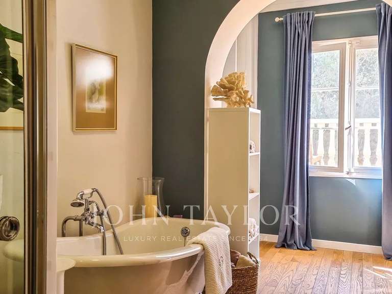 Maison Le Cannet - 9 chambres - 377m²