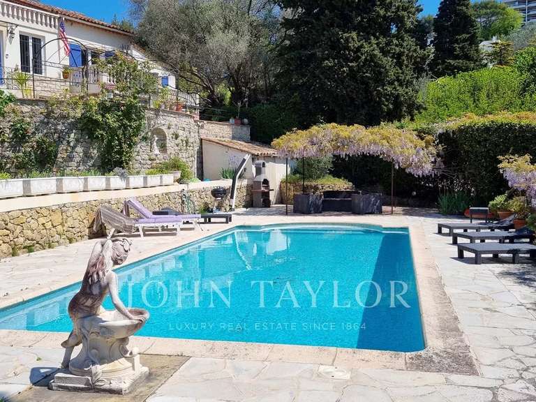 Maison Le Cannet - 9 chambres - 377m²