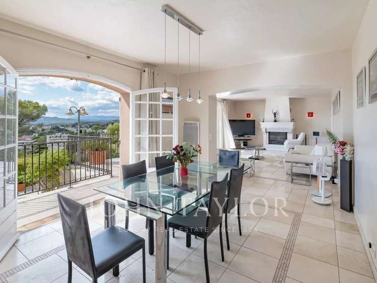 Maison Le Cannet - 6 chambres - 348m²