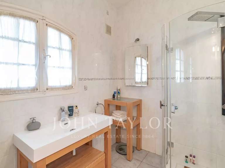 Maison Le Cannet - 6 chambres - 348m²