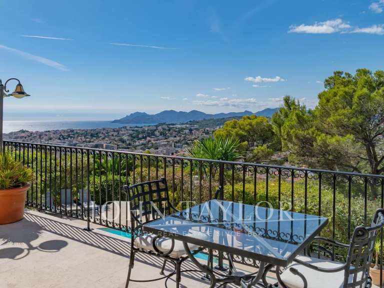 Maison Le Cannet - 6 chambres - 348m²