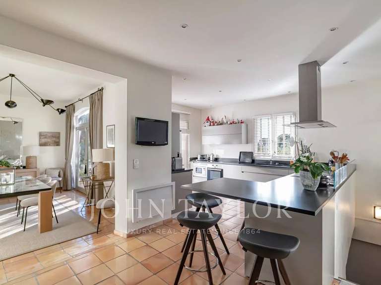 Maison Le Cannet - 3 chambres - 219m²