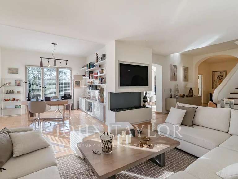 Maison Le Cannet - 3 chambres - 219m²