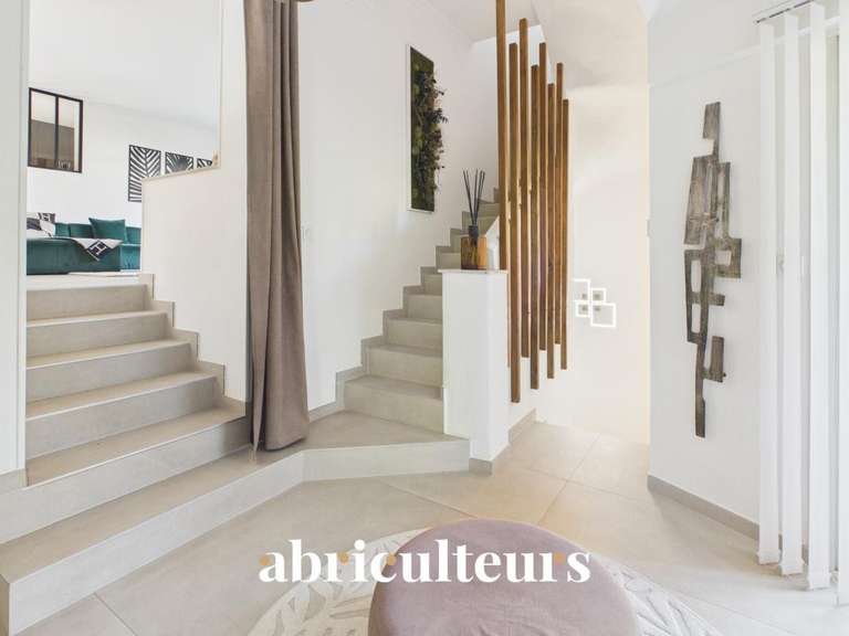 Maison Le Cannet - 4 chambres - 313m²