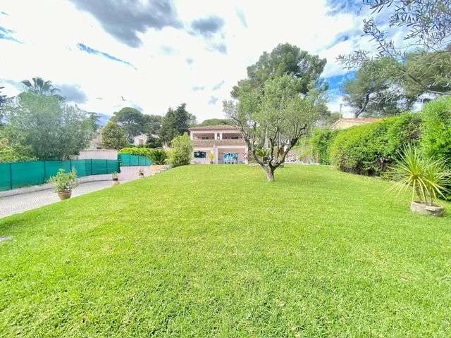 Maison Le Cannet - 255m²