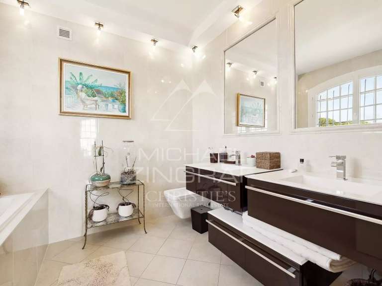 Maison Le Cannet - 4 chambres - 196m²