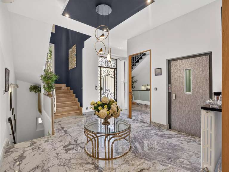 Maison Le Cannet - 4 chambres - 307m²