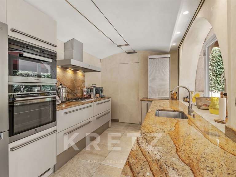 Maison Le Cannet - 3 chambres - 290m²