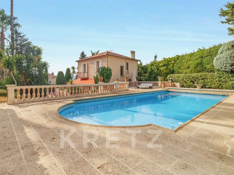 Maison Le Cannet - 3 chambres - 290m²