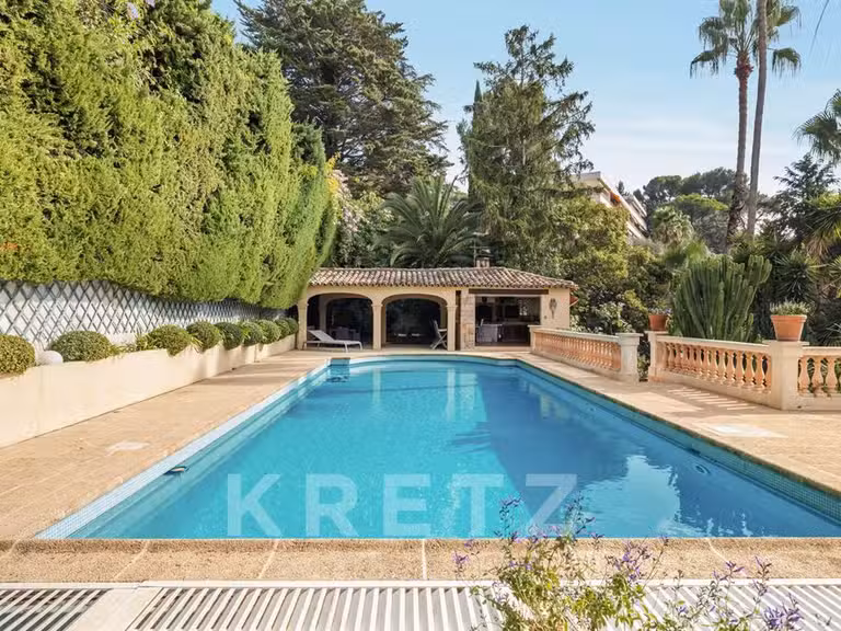 Maison Le Cannet - 3 chambres - 290m²
