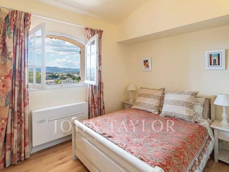 Maison Le Cannet - 6 chambres - 348m²