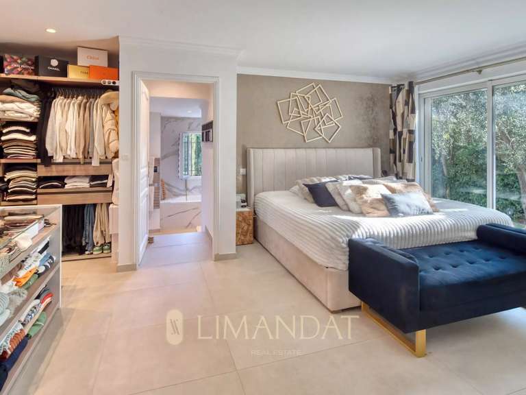 Propriété Le Cannet - 4 chambres - 313m²