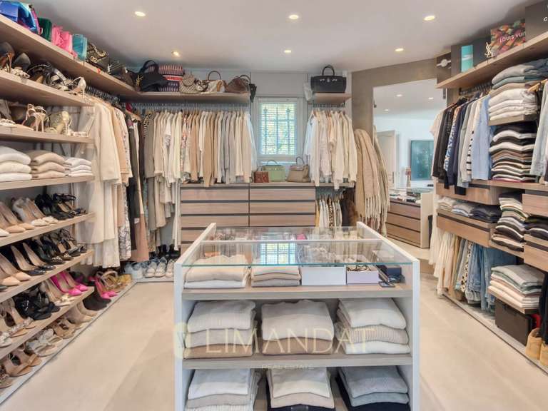 Propriété Le Cannet - 4 chambres - 313m²