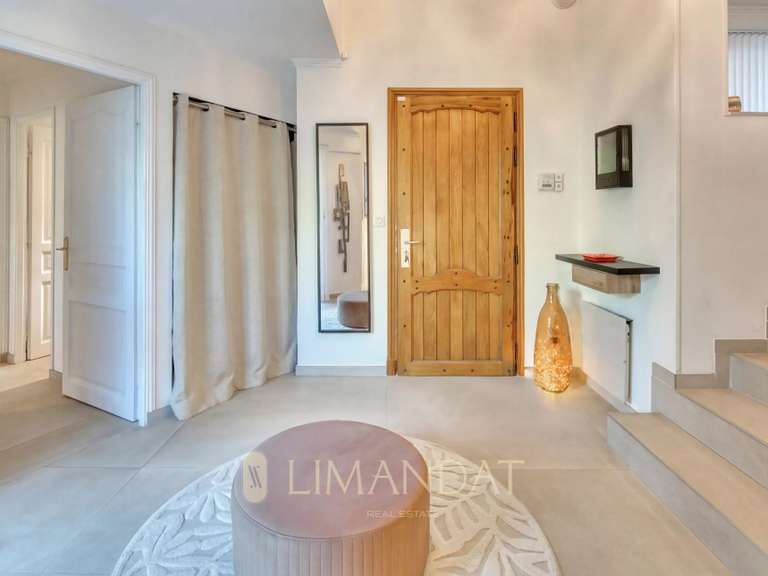 Propriété Le Cannet - 4 chambres - 313m²