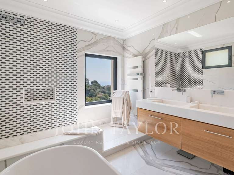 Villa with Sea view Le Cannet - 5 bedrooms - 300m²