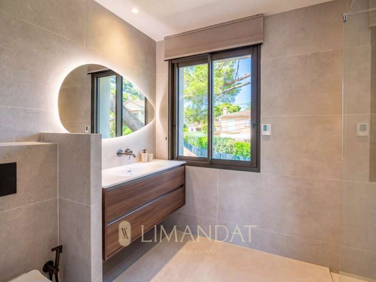 Villa with Sea view Le Cannet - 5 bedrooms - 280m²