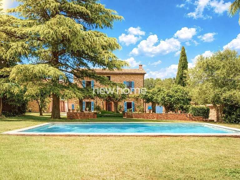 Maison Le Cannet-des-Maures - 4 chambres - 210m²