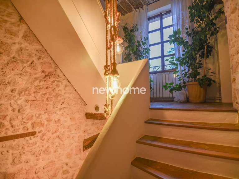 Maison Le Cannet-des-Maures - 4 chambres - 210m²