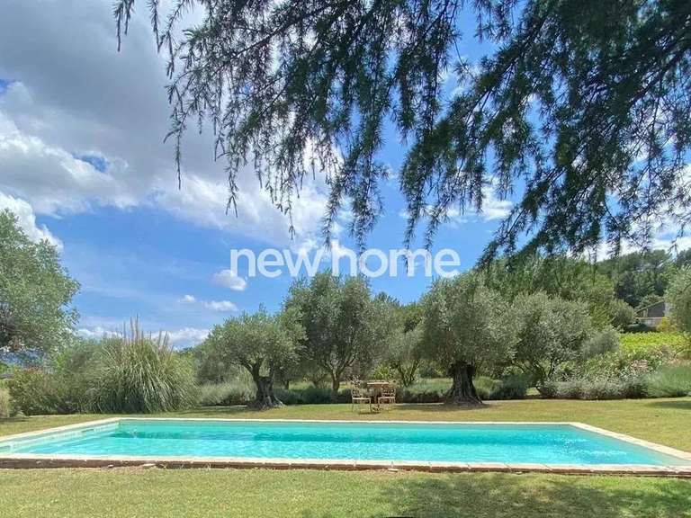 Maison Le Cannet-des-Maures - 4 chambres - 210m²