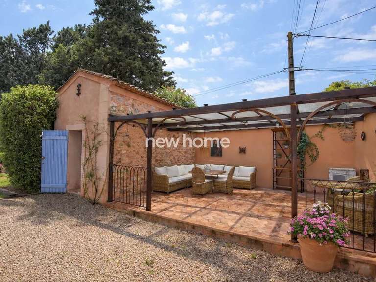 Maison Le Cannet-des-Maures - 4 chambres - 210m²