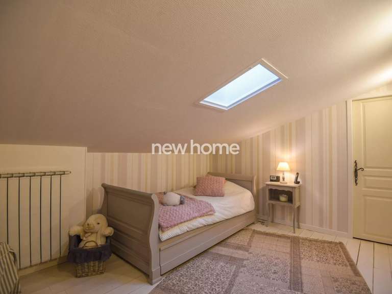 Maison Le Cannet-des-Maures - 4 chambres - 210m²