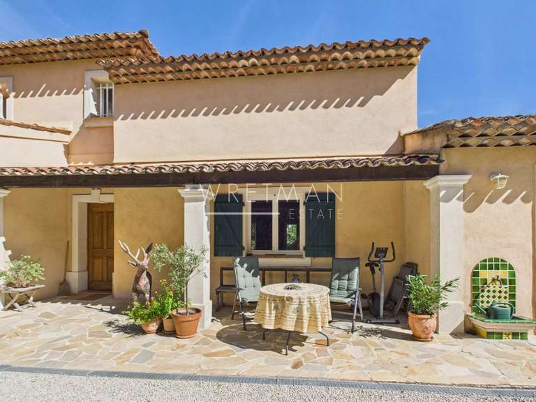 Villa Le Cannet-des-Maures - 4 chambres - 176m²