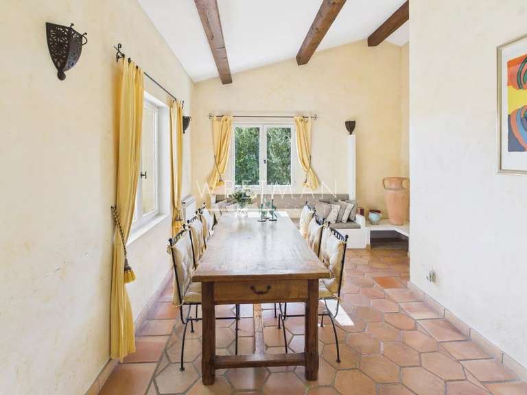 Villa Le Cannet-des-Maures - 4 chambres - 176m²