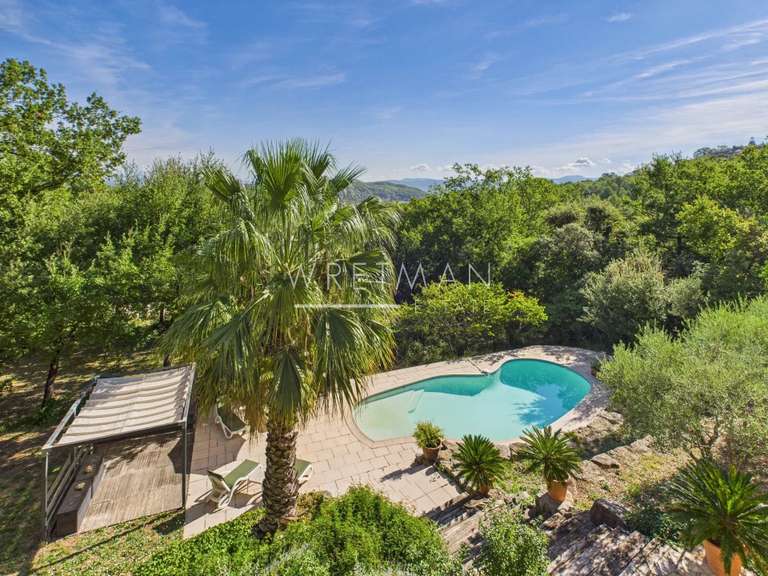 Villa Le Cannet-des-Maures - 4 chambres - 176m²