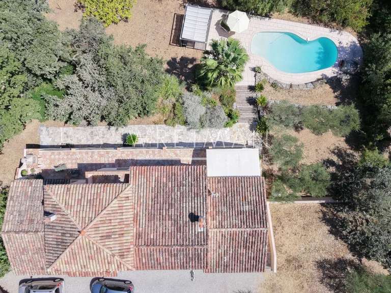 Villa Le Cannet-des-Maures - 4 chambres - 176m²