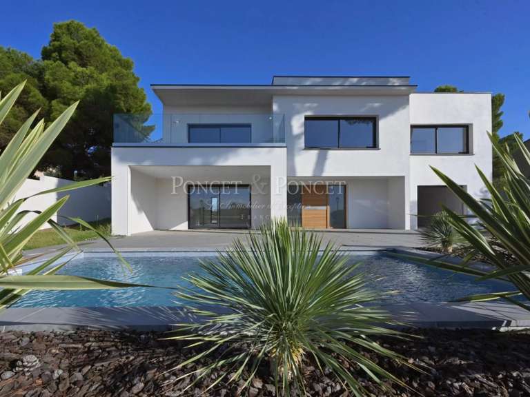 House le cap-d-agde - 4 bedrooms - 220m²