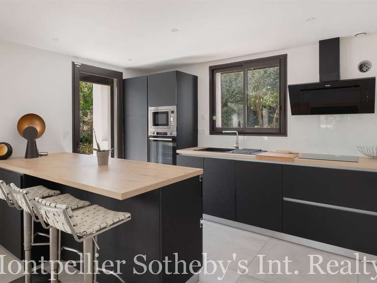 Maison Le cap-d-agde - 1 chambre - 184m²