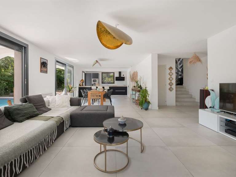 House le cap-d-agde - 1 bedroom - 184m²