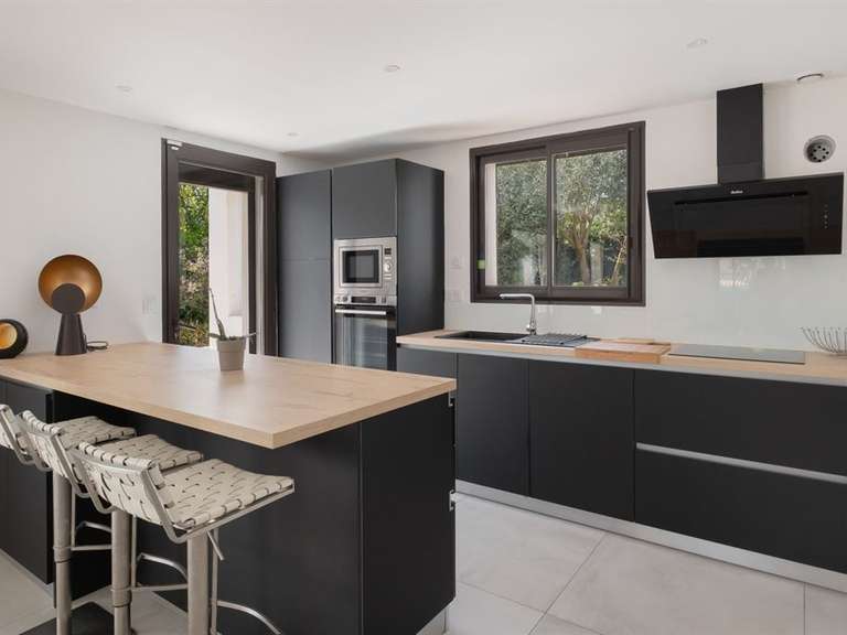 House le cap-d-agde - 1 bedroom - 184m²