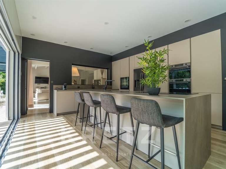 House le cap-d-agde - 6 bedrooms - 240m²