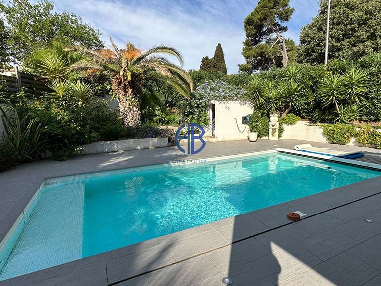 Villa le cap-d-agde - 3 bedrooms - 177m²