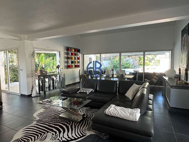 Villa le cap-d-agde - 3 bedrooms - 177m²